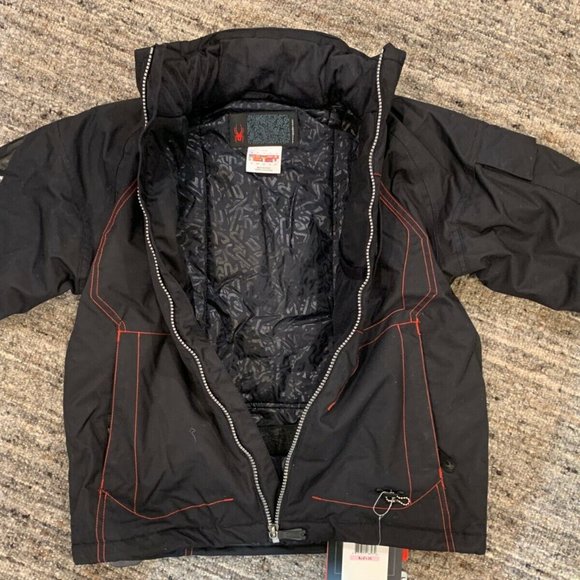 New with tags, authentic
Spyder Active Sports Boy's/Kids Challenger Jacket - Picture 5 of 8